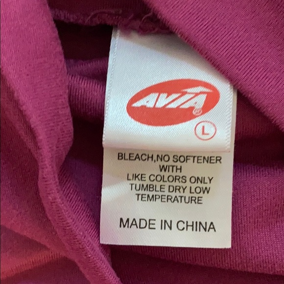 AVIA Turtle Neck. - Picture 2 of 4